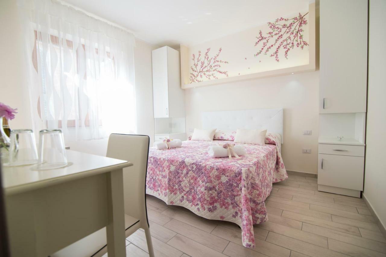Palazzo San Francesco Hotel Castellammare di Stabia Bagian luar foto
